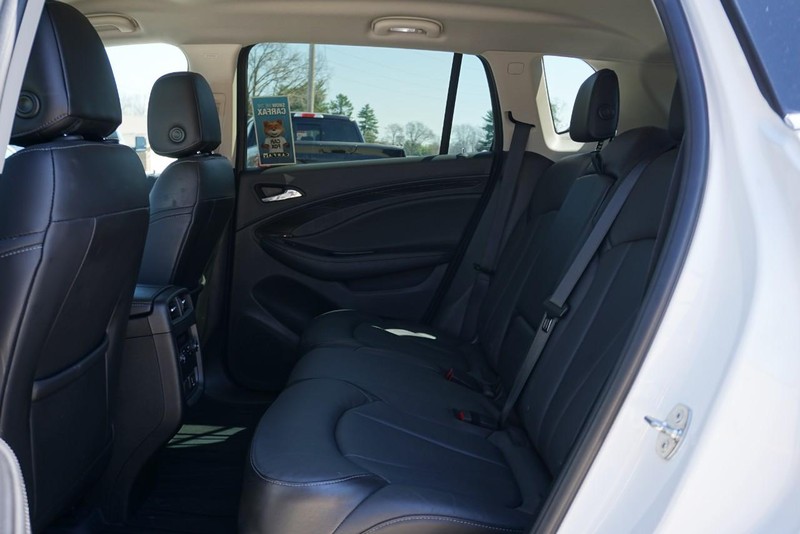 Buick Envision Vehicle Full-screen Gallery Image 23