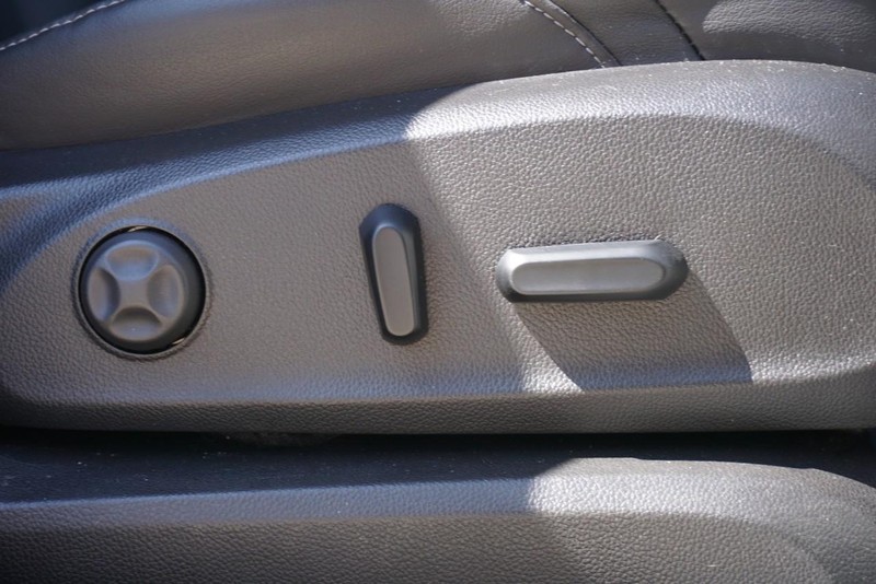 Buick Envision Vehicle Full-screen Gallery Image 28