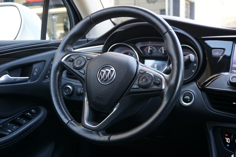 Buick Envision Vehicle Full-screen Gallery Image 31