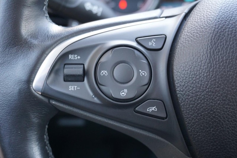 Buick Envision Vehicle Full-screen Gallery Image 36