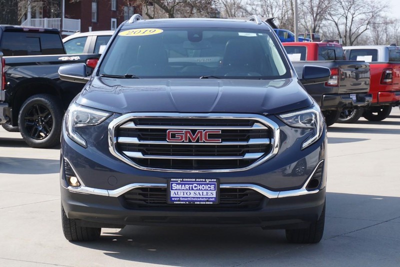 GMC Terrain Vehicle Full-screen Gallery Image 08