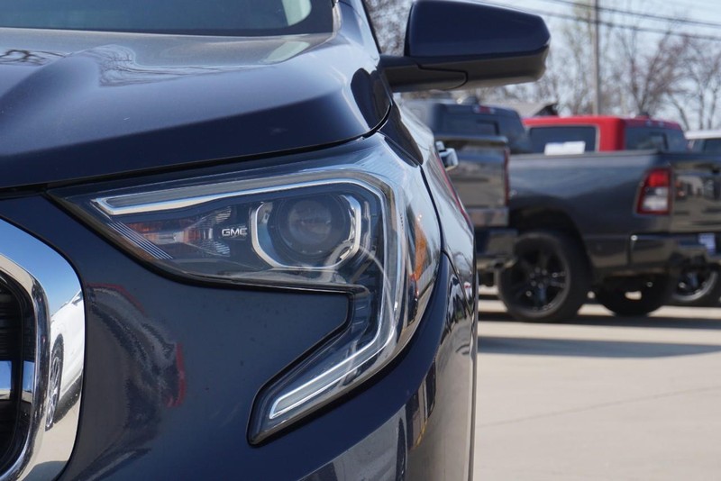 GMC Terrain Vehicle Full-screen Gallery Image 10