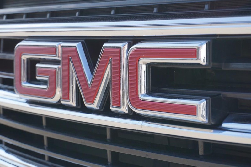 GMC Terrain Vehicle Full-screen Gallery Image 11