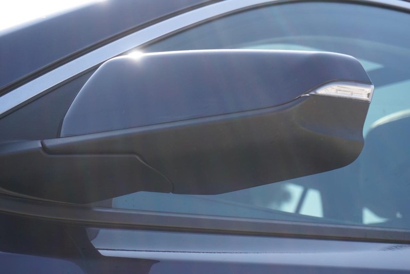 GMC Terrain Vehicle Full-screen Gallery Image 12