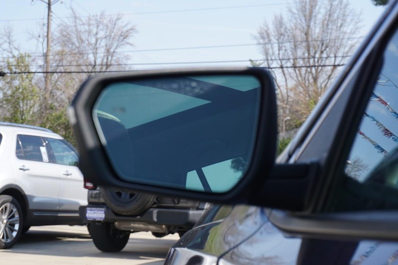 GMC Terrain Vehicle Full-screen Gallery Image 15