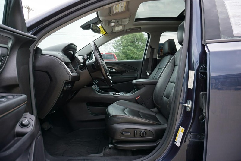 GMC Terrain Vehicle Full-screen Gallery Image 20