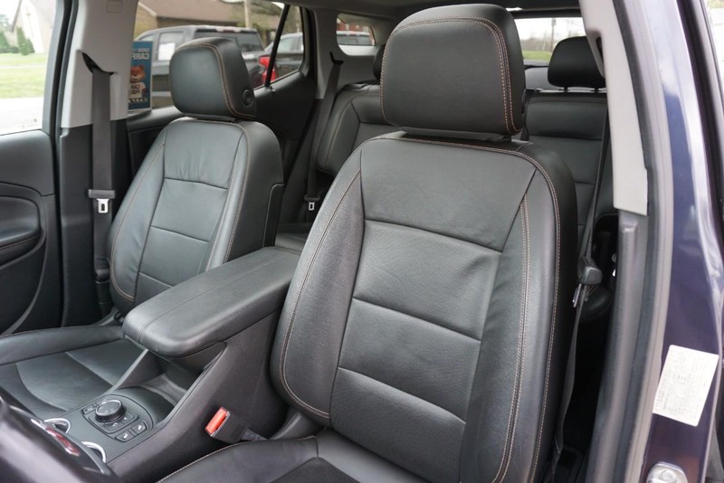 GMC Terrain Vehicle Full-screen Gallery Image 22