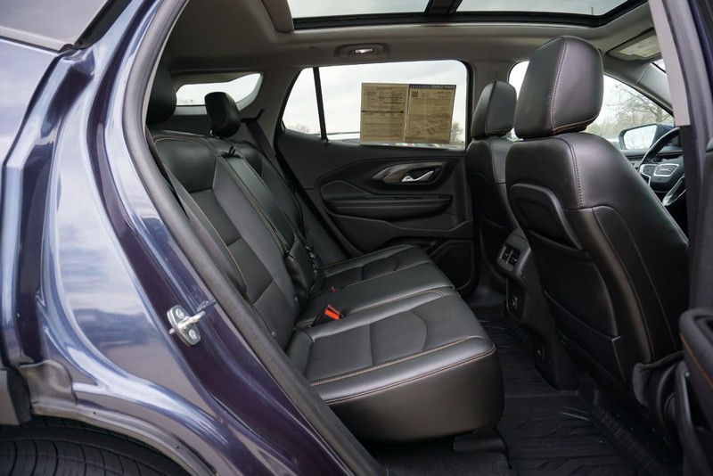 GMC Terrain Vehicle Full-screen Gallery Image 25