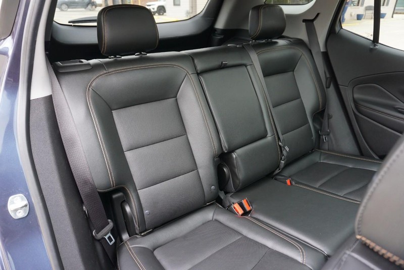 GMC Terrain Vehicle Full-screen Gallery Image 26