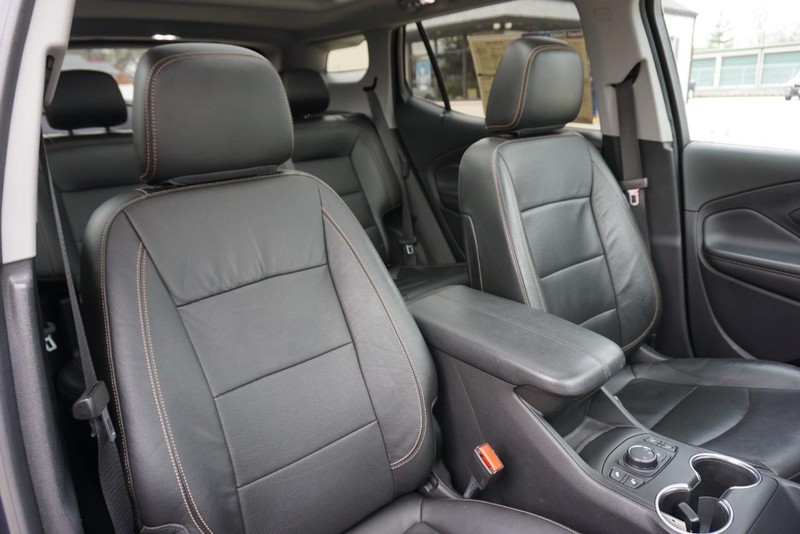 GMC Terrain Vehicle Full-screen Gallery Image 29