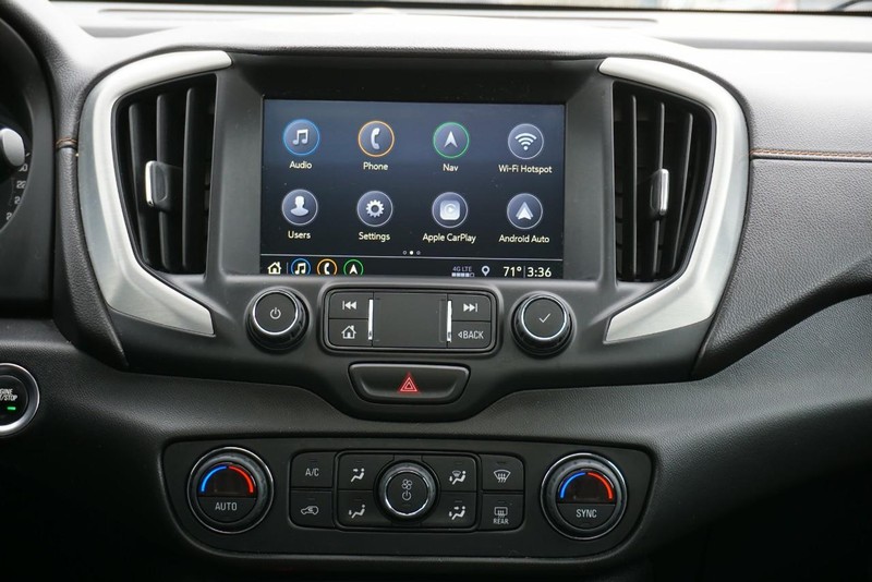 GMC Terrain Vehicle Full-screen Gallery Image 32