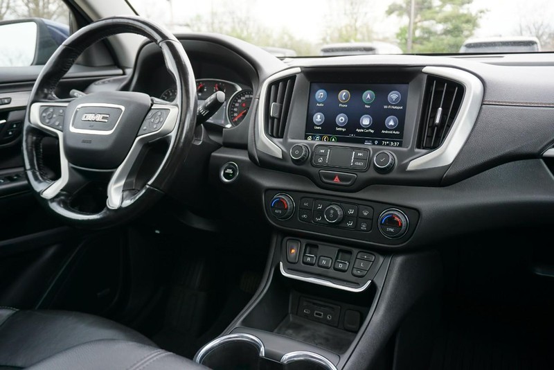 GMC Terrain Vehicle Full-screen Gallery Image 33