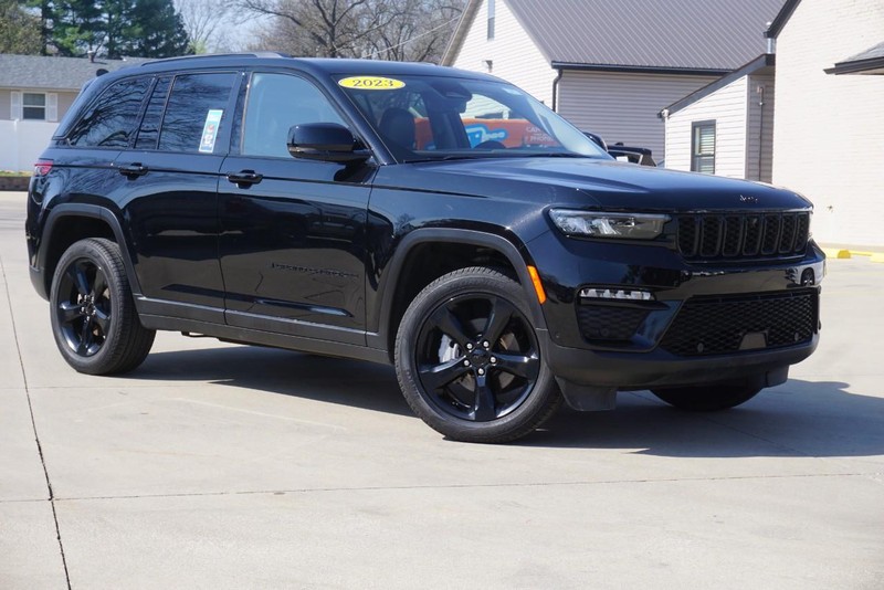 Jeep Grand Cherokee Vehicle Full-screen Gallery Image 02