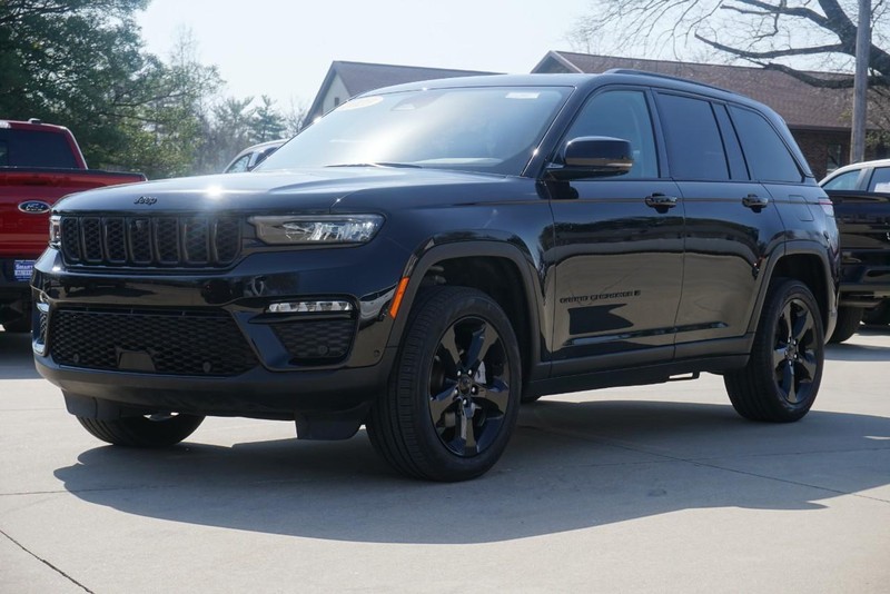 Jeep Grand Cherokee Vehicle Full-screen Gallery Image 08