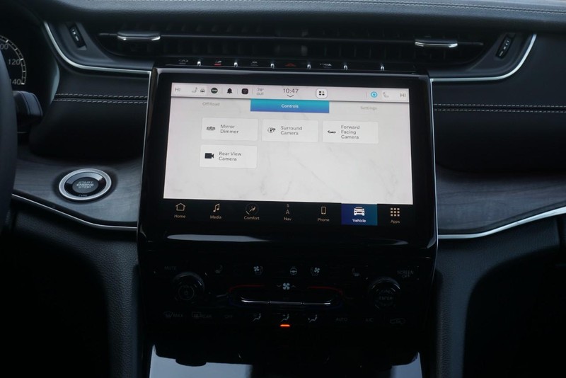 Jeep Grand Cherokee Vehicle Full-screen Gallery Image 36