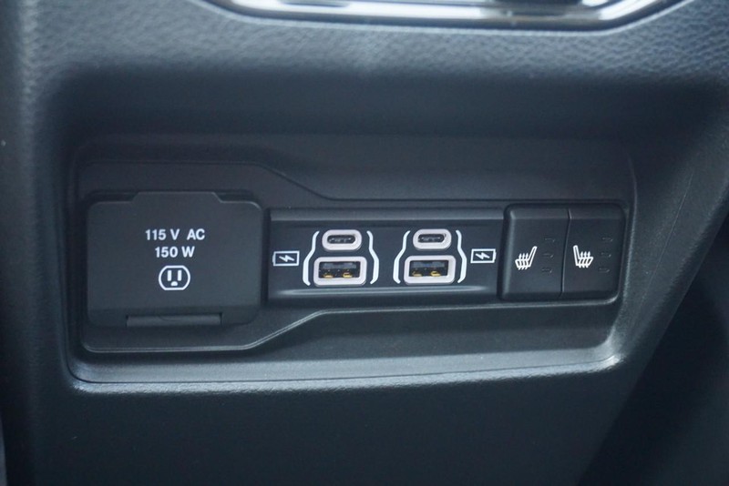 Jeep Grand Cherokee Vehicle Full-screen Gallery Image 39