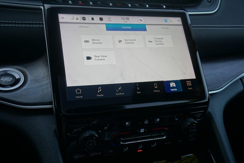 Jeep Grand Cherokee Vehicle Full-screen Gallery Image 44