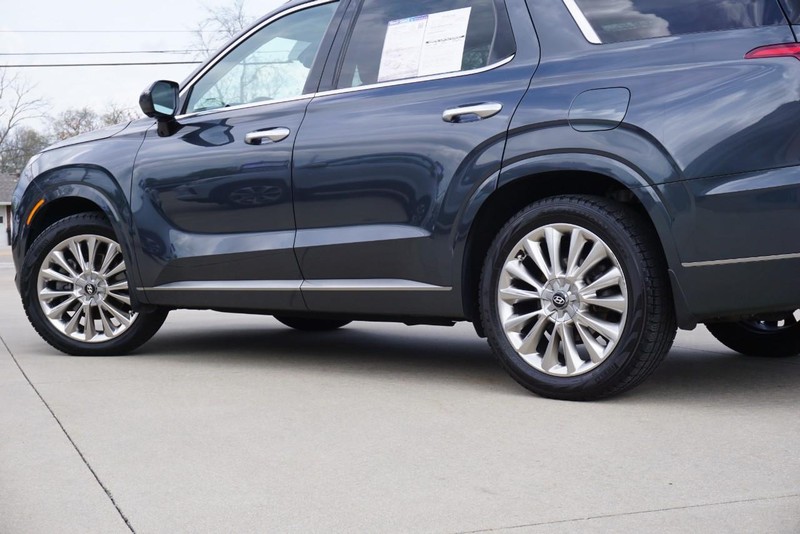 Hyundai Palisade Vehicle Full-screen Gallery Image 13