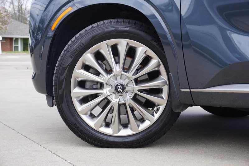 Hyundai Palisade Vehicle Full-screen Gallery Image 14