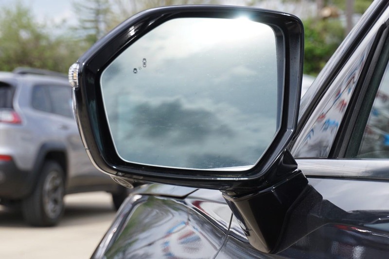 Hyundai Palisade Vehicle Full-screen Gallery Image 15