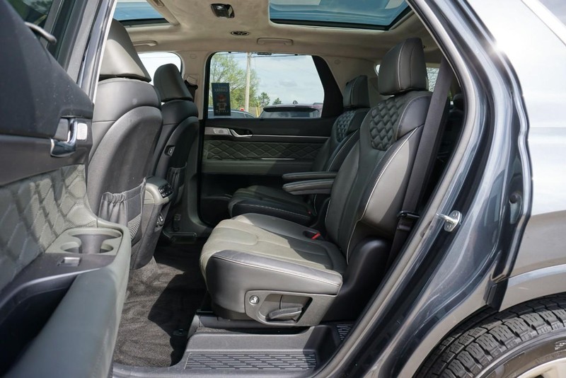 Hyundai Palisade Vehicle Full-screen Gallery Image 25