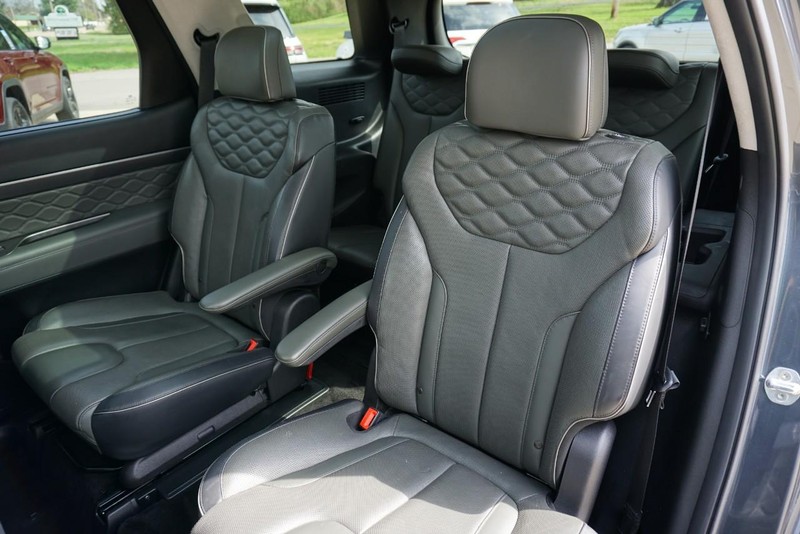Hyundai Palisade Vehicle Full-screen Gallery Image 26