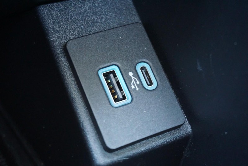 Ford Edge Vehicle Full-screen Gallery Image 45