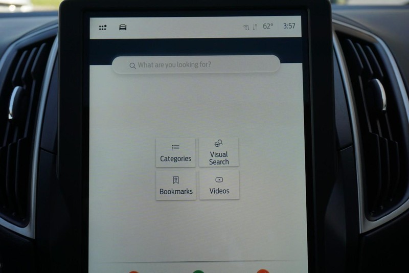 Ford Edge Vehicle Full-screen Gallery Image 49