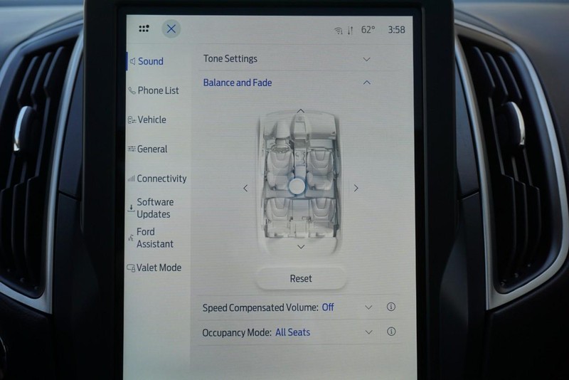 Ford Edge Vehicle Full-screen Gallery Image 50