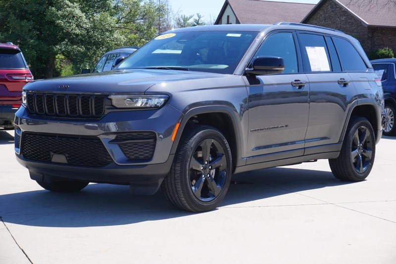 Jeep Grand Cherokee Vehicle Full-screen Gallery Image 07
