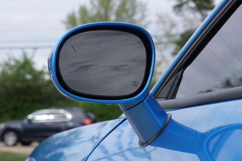 Dodge Challenger Vehicle Full-screen Gallery Image 17