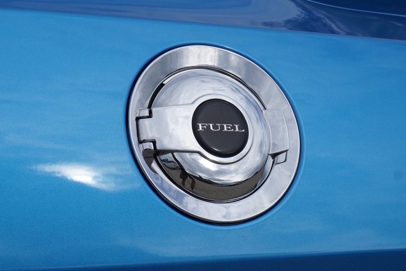 Dodge Challenger Vehicle Full-screen Gallery Image 18