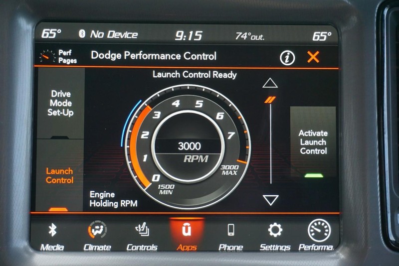 Dodge Challenger Vehicle Full-screen Gallery Image 46