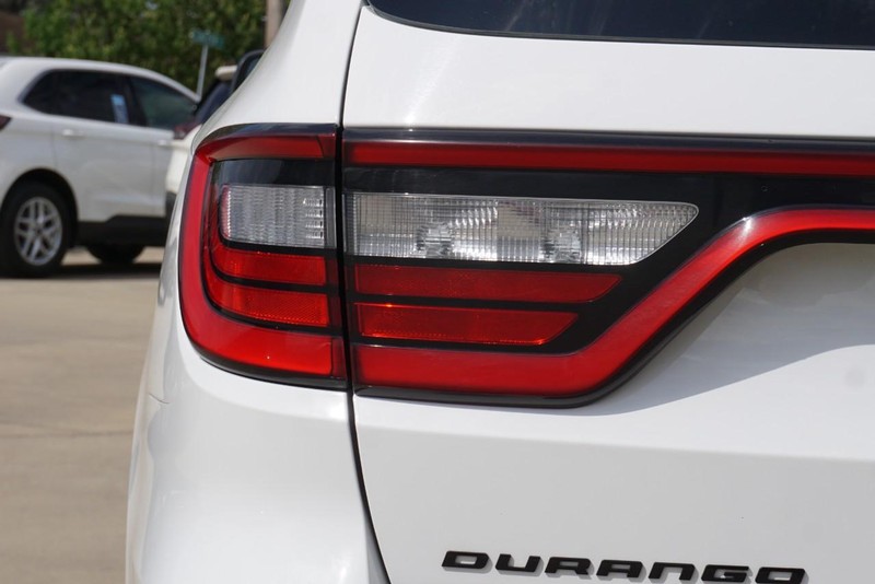 Dodge Durango Vehicle Full-screen Gallery Image 17