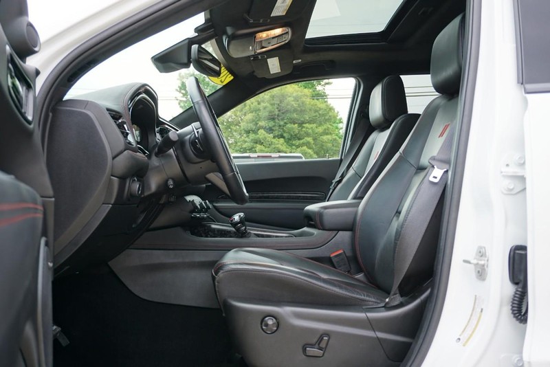 Dodge Durango Vehicle Full-screen Gallery Image 23
