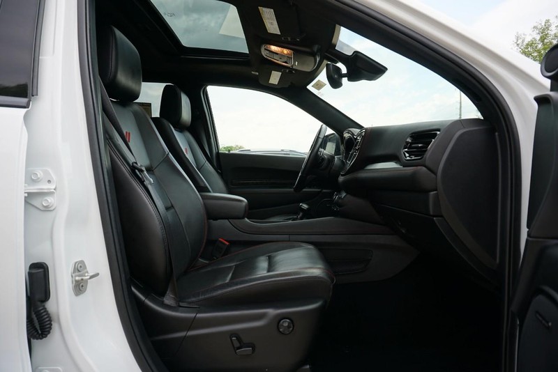 Dodge Durango Vehicle Full-screen Gallery Image 35