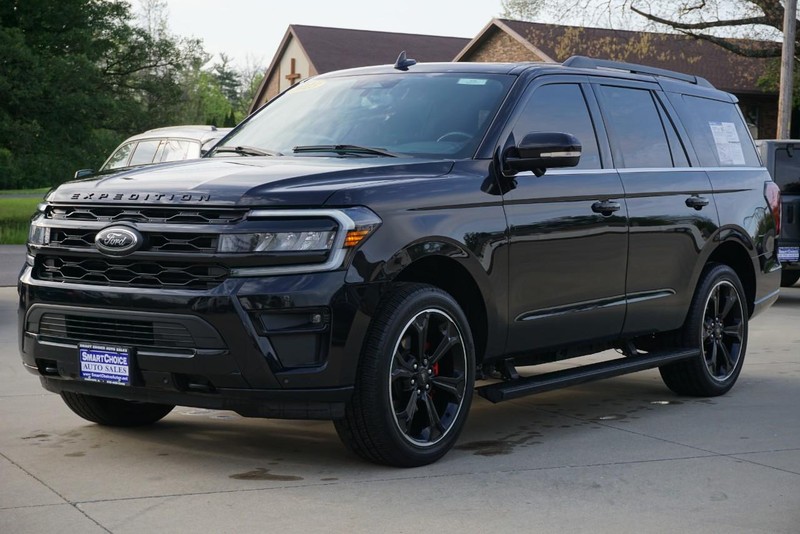 Ford Expedition Vehicle Full-screen Gallery Image 07