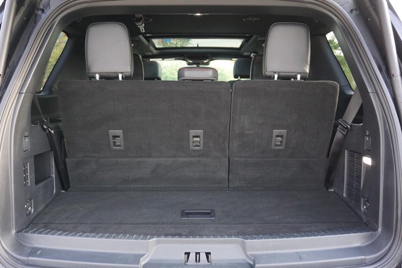 Ford Expedition Vehicle Full-screen Gallery Image 23