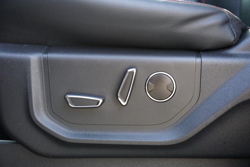 Ford Expedition Vehicle Full-screen Gallery Image 26