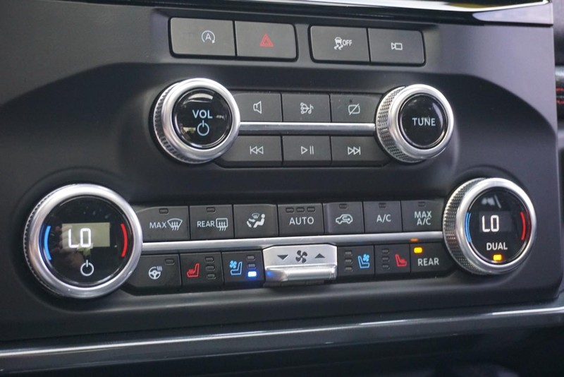 Ford Expedition Vehicle Full-screen Gallery Image 51