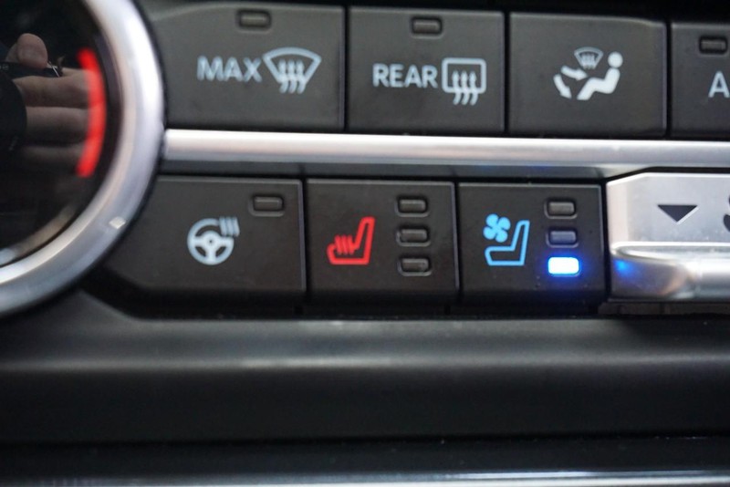 Ford Expedition Vehicle Full-screen Gallery Image 52