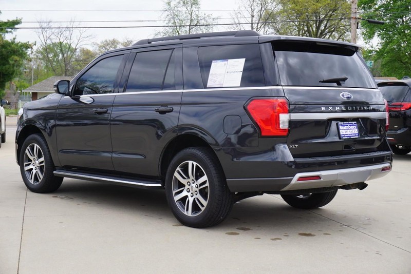 Ford Expedition Vehicle Full-screen Gallery Image 05