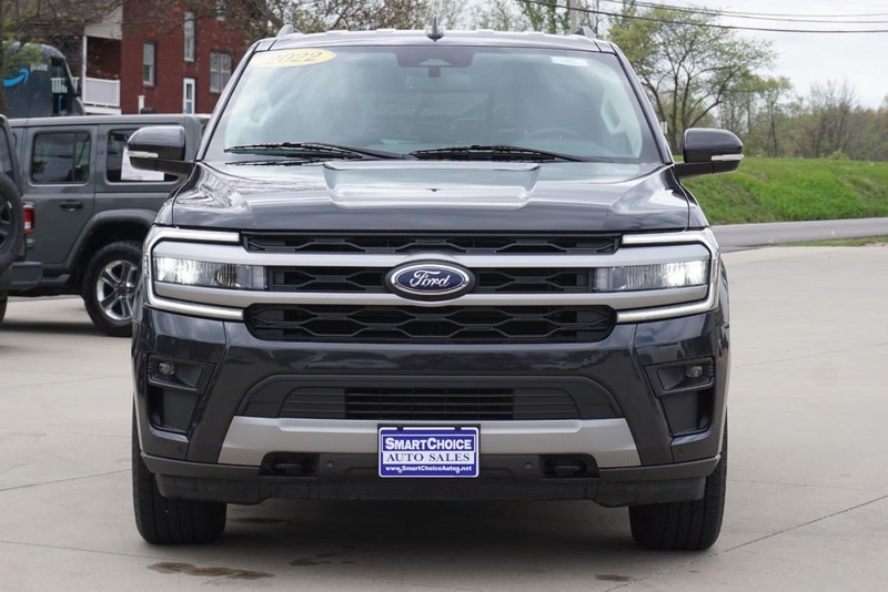 Ford Expedition Vehicle Full-screen Gallery Image 08