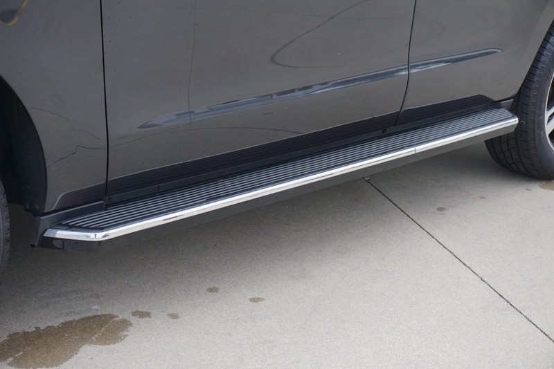 Ford Expedition Vehicle Full-screen Gallery Image 13