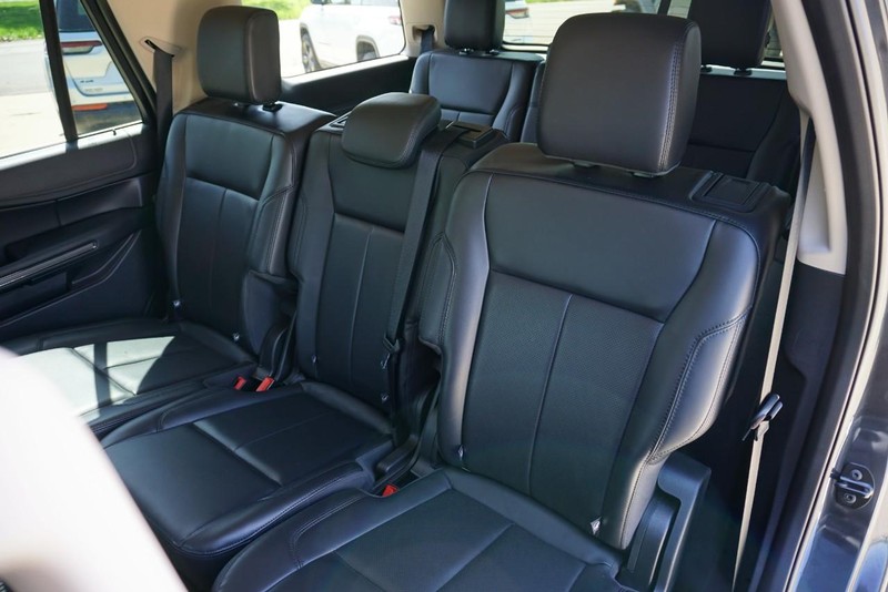 Ford Expedition Vehicle Full-screen Gallery Image 26