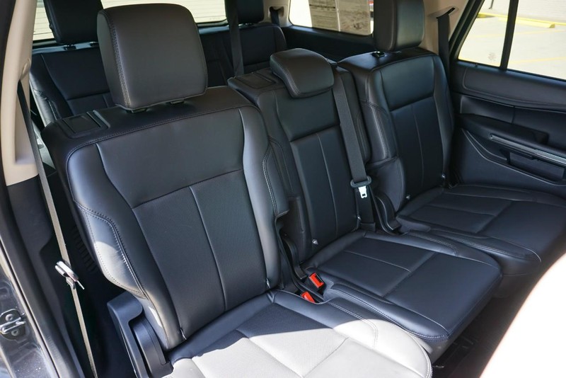 Ford Expedition Vehicle Full-screen Gallery Image 30