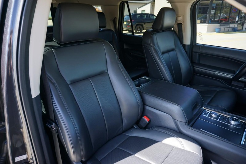 Ford Expedition Vehicle Full-screen Gallery Image 34