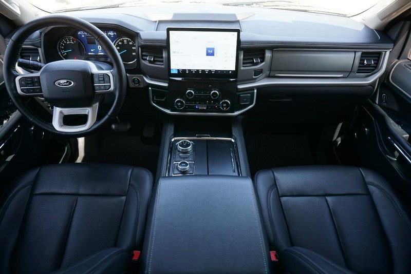 Ford Expedition Vehicle Full-screen Gallery Image 35