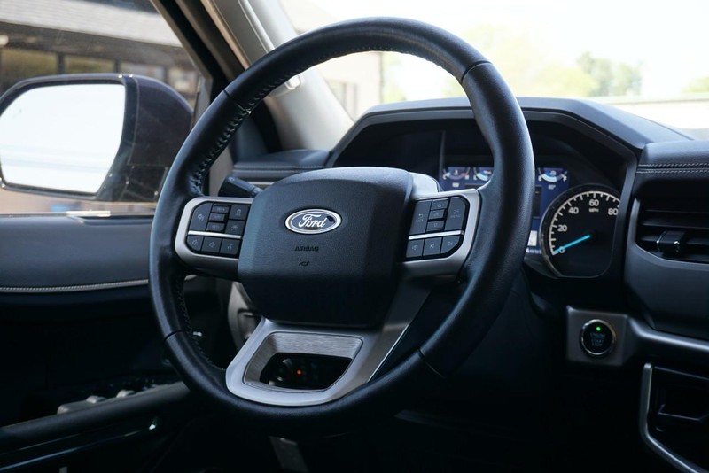 Ford Expedition Vehicle Full-screen Gallery Image 36
