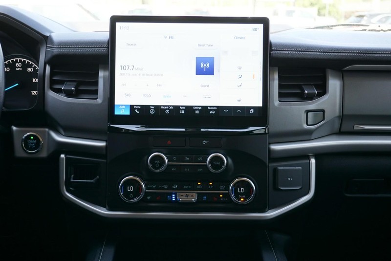 Ford Expedition Vehicle Full-screen Gallery Image 37